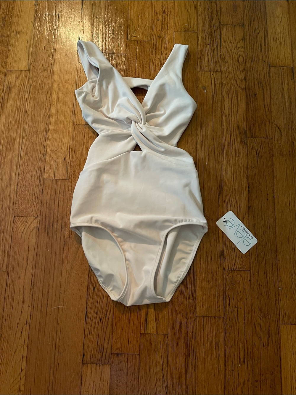 Elevé Leo NWT